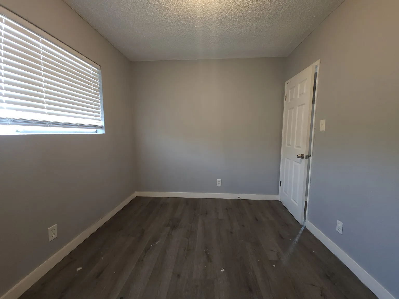 2 bed, 700 sqft, $2,295 — Photo 4