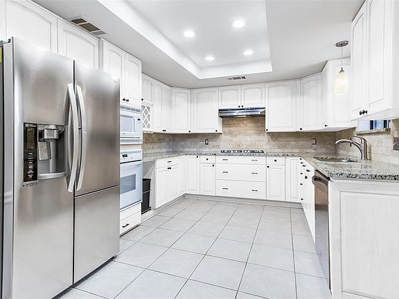 3rd image of 2224 Cliffside Dr