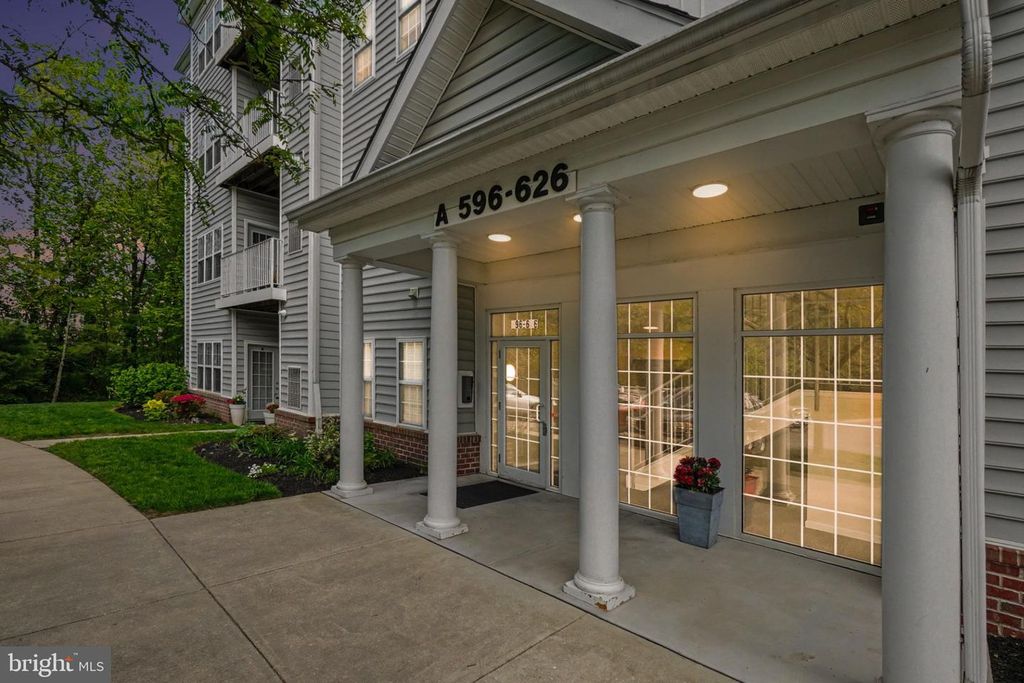 Apartment in Essex, Hopewell Pointe, Baltimore County - View 4