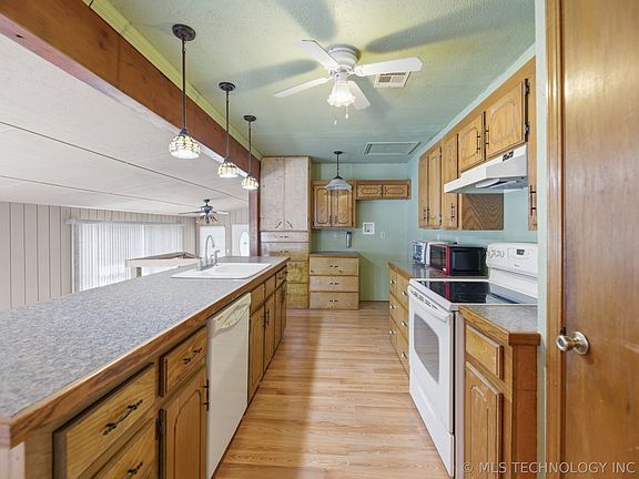 5th image of 20600 Slick Rd