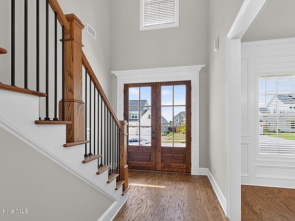 5th image of 833 Sparrow Point Avenue