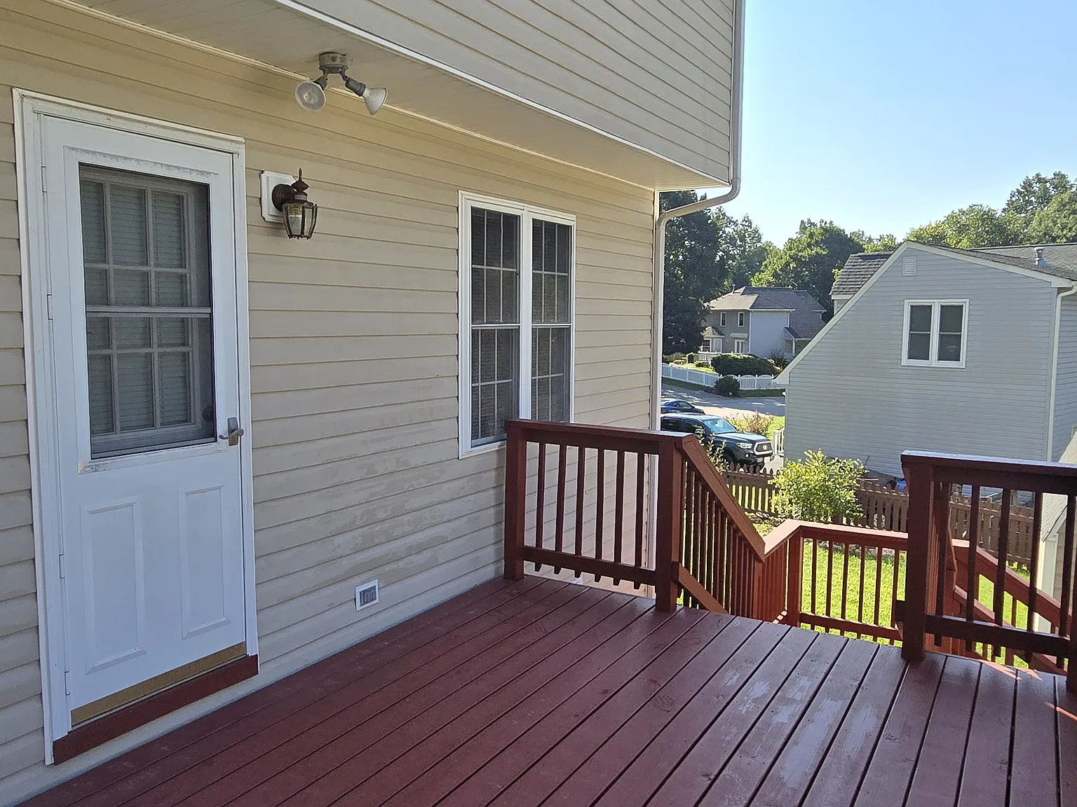 4 bed, 2.5 bath, 2040 sqft, $2,395 — Photo 3