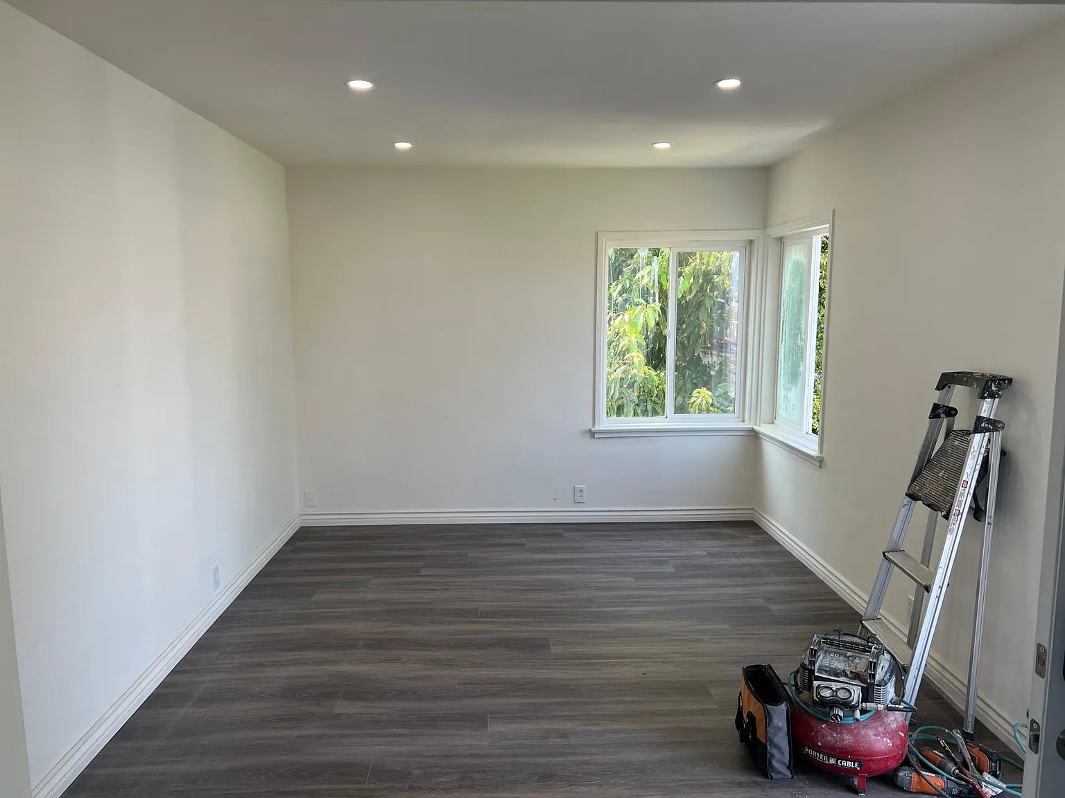 405 S Garfield Ave — Photo 2