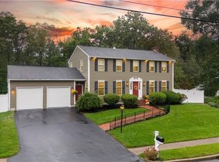 14 Sheri Dr, Coventry, RI 02816