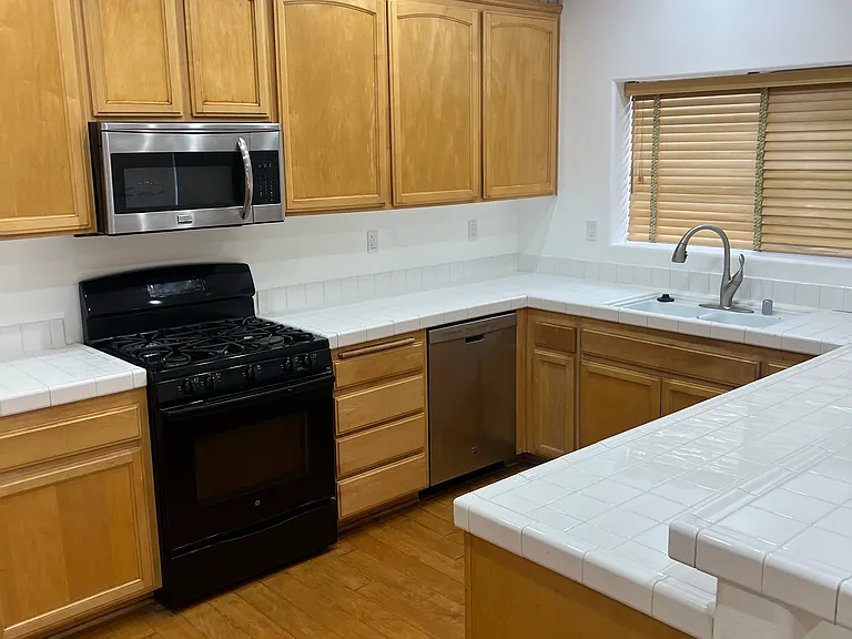 10025 Topanga Canyon Blvd #110 — Photo 3