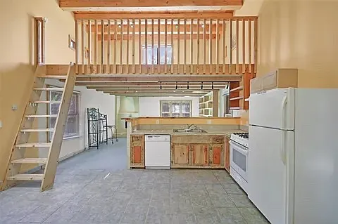 1 bed, 859 sqft, $2,000 — Photo 3
