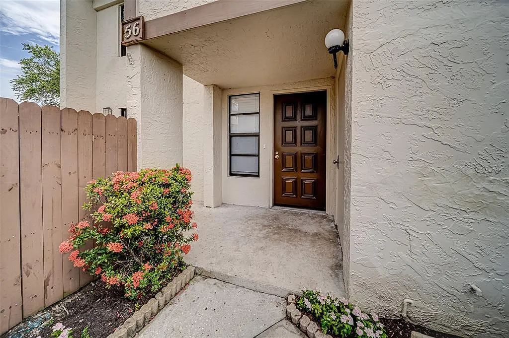 3 bed, 2.5 bath, 1335 sqft, $2,500 — Photo 4