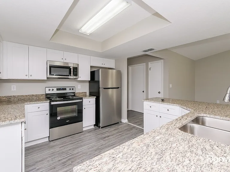 10061 Blackburn St — Photo 3