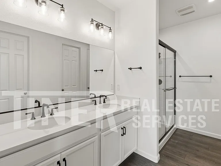 8112 Joecy Way — Photo 15