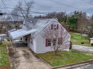 1130 Arlington Ave, Jeannette, PA 15644