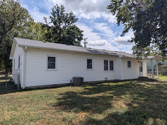 4th image of 109 N Youngblood Street