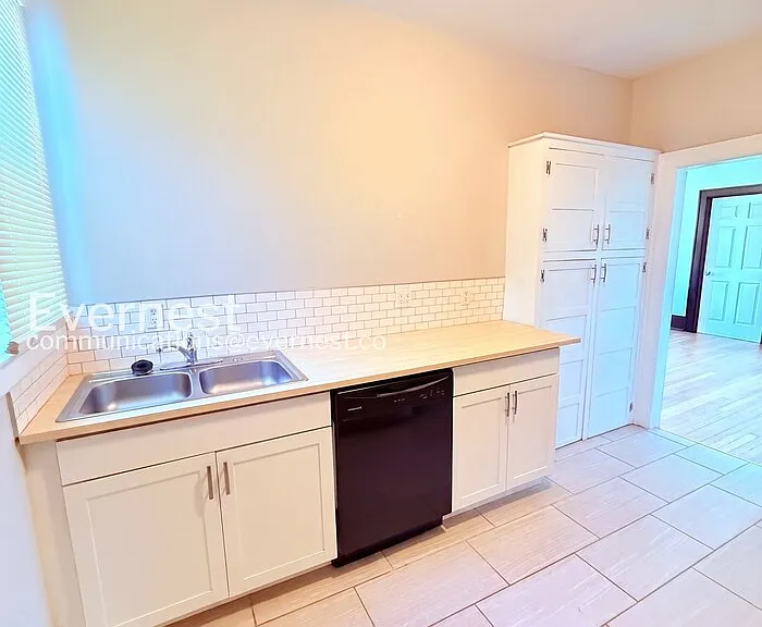 9429 Brush St #1B — Photo 7
