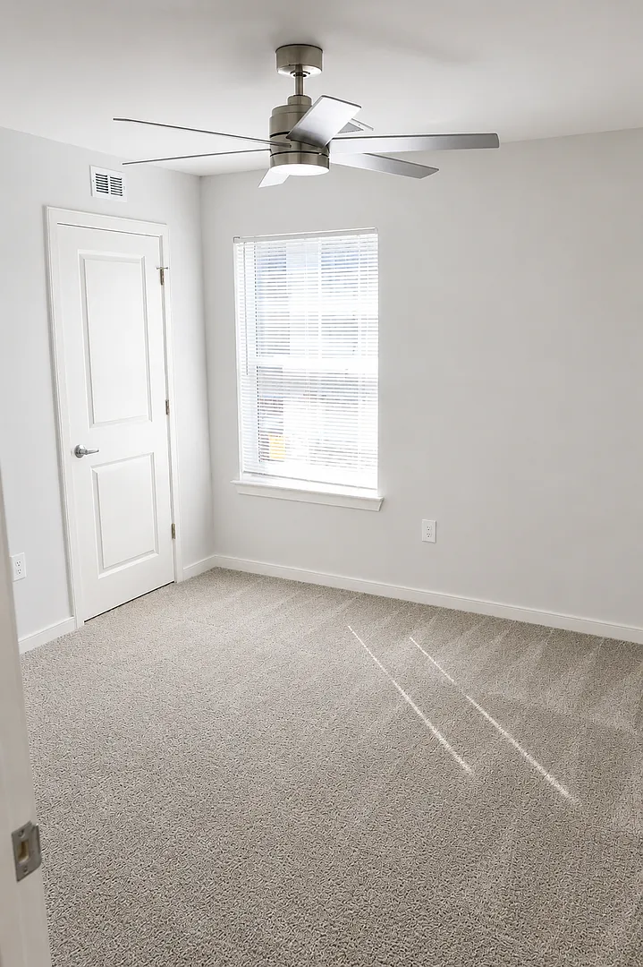 3303 Rozelles Ferry Rd — Photo 3
