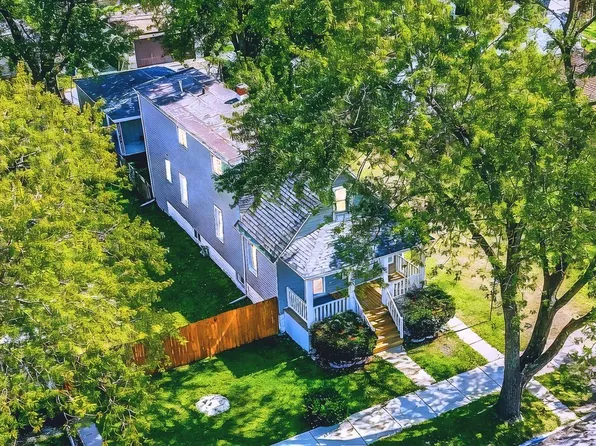 12437 S Throop St, Calumet Park, IL 60827