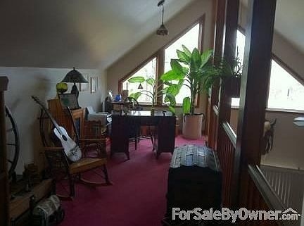 Kitchen
						:
						Clean kitchen.