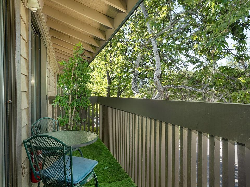 1st image of 3029 Estepa Dr #8F
