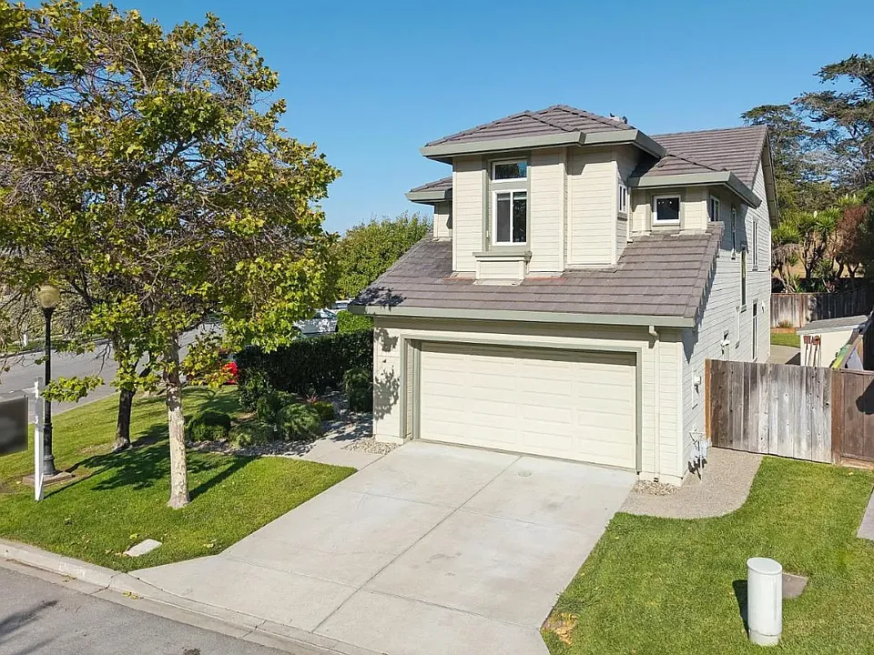 17552 Woodridge Ct
