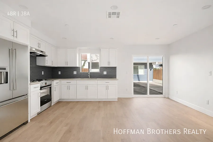647 W 97th St Los Angeles, CA 90044 — Photo 3