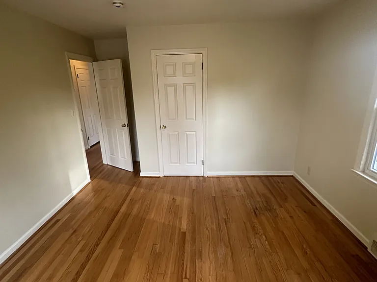 141 Dublin Ct — Photo 29