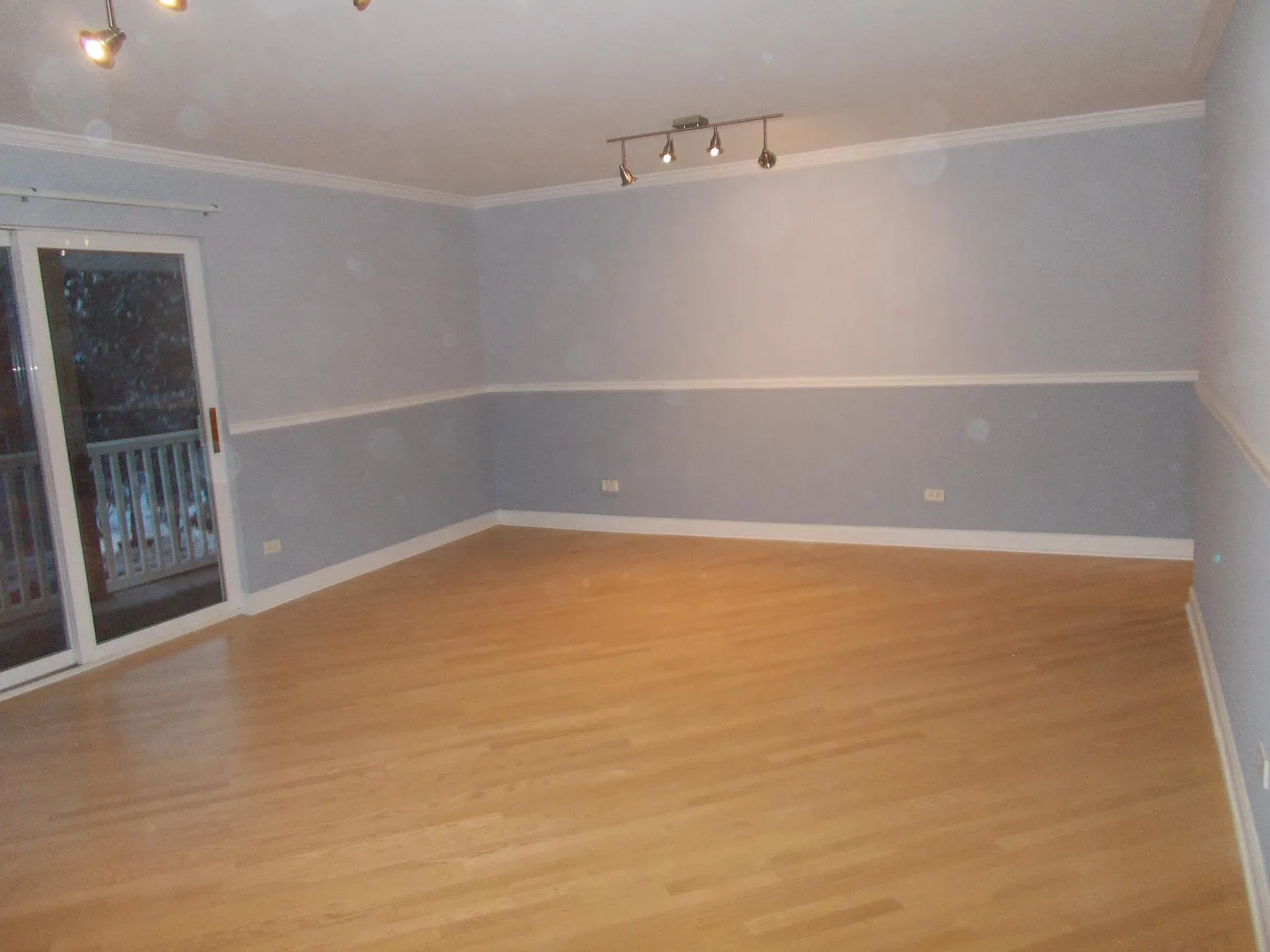 920 Beau Dr — Photo 2