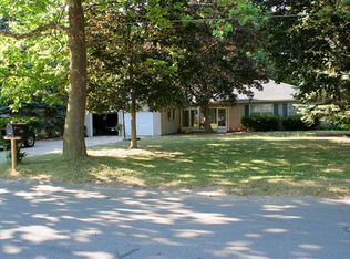 1381 Carriage Hill Dr SE, Kentwood, MI 49508