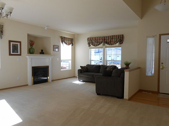 3rd image of 3418 6th Ave NW