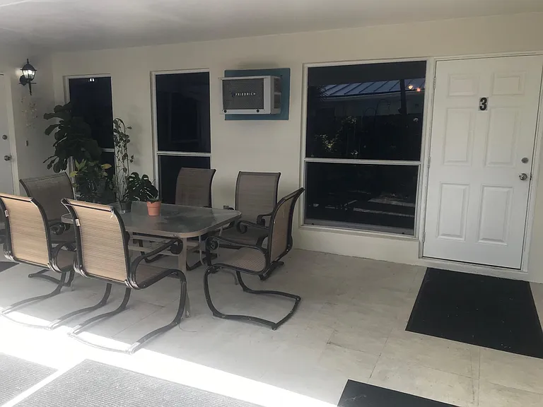 4533 N Ocean Dr — Photo 5