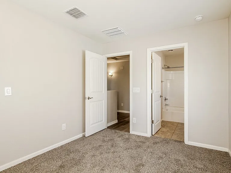 10320 W Devonshire Ave — Photo 11