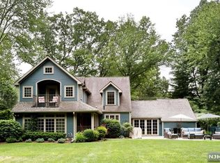 722 Soldier Hill Rd, Oradell, NJ 07649