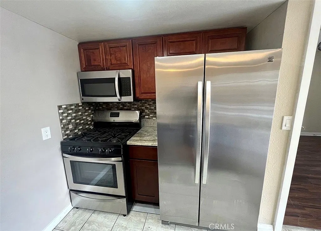 327 Chestnut Ave — Photo 4