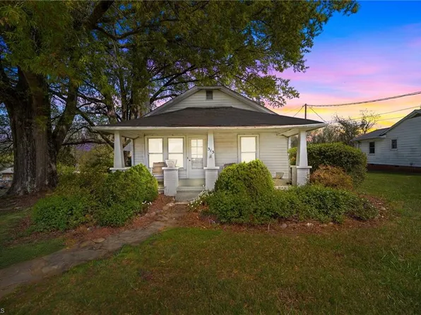 313 E King St, King, NC 27021