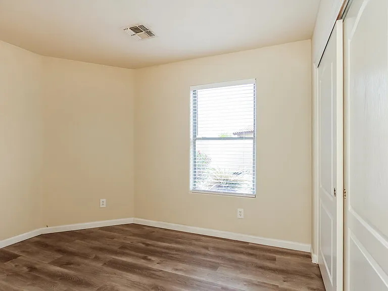 11026 W Wilshire Dr — Photo 12