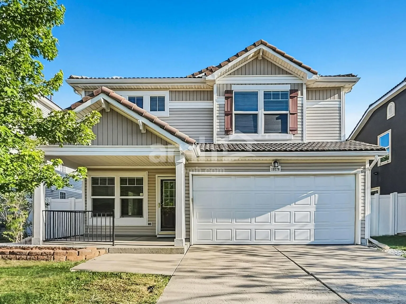 4 bed, 2.5 bath, 1731 sqft, $2,975 — Photo 1