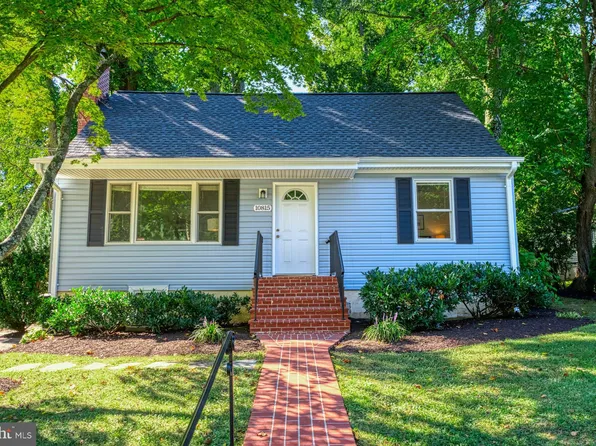 10815 Scott Dr, Fairfax, VA 22030