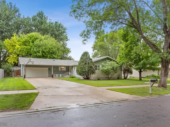 2813 Westgate Dr S, Fargo, ND 58103