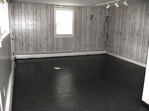 4th image of 39 Wellsprings Ln