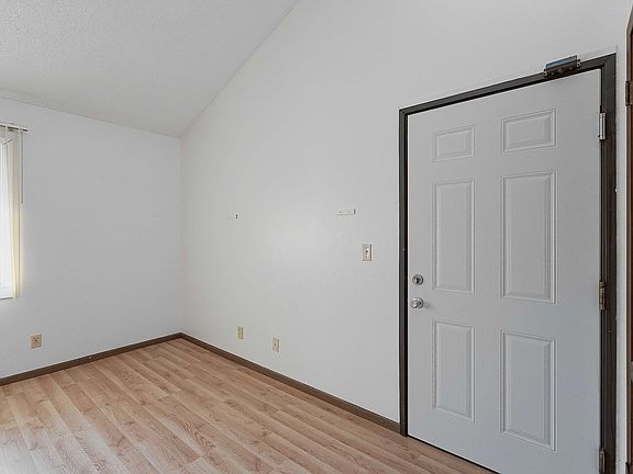 3rd image of 1444 Peach St APT 4