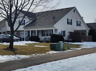 1044 Chandler Ln, Sun Prairie, WI 53590