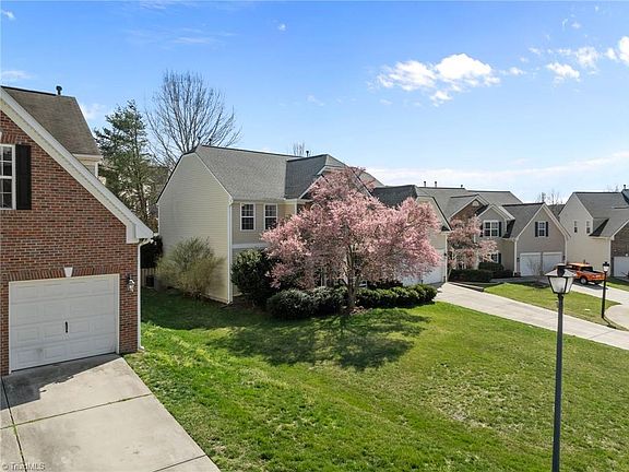 4th image of 4909 Legacy Dr