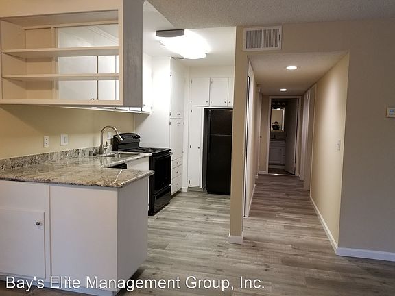 4th image of 1705 Carmel Dr APT 101