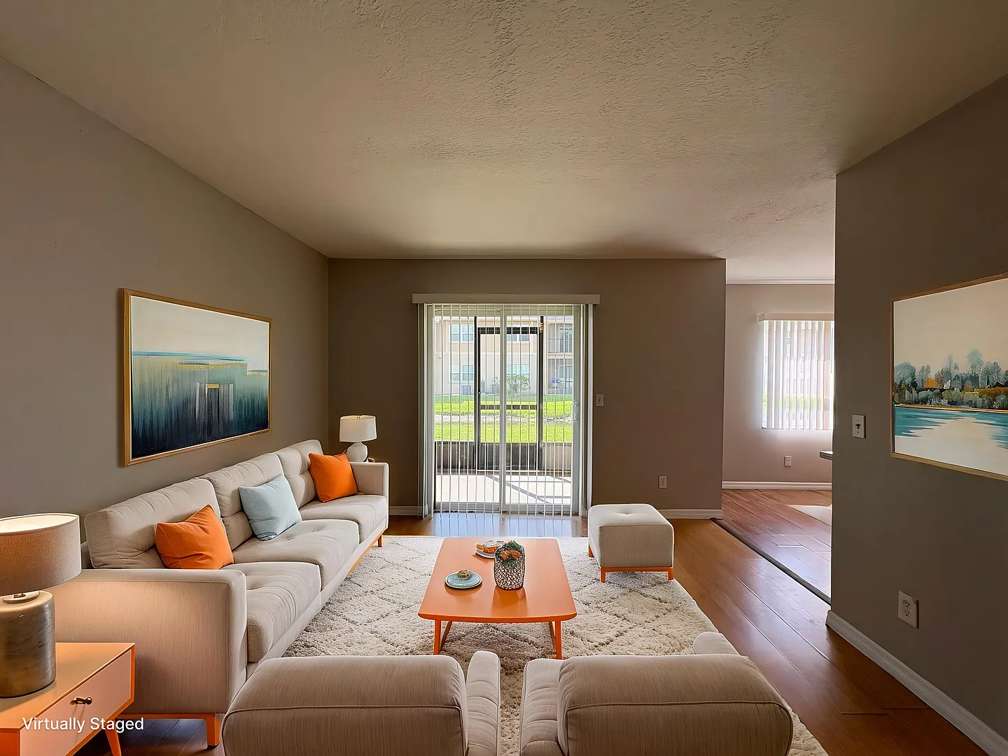 2 Bedroom 2 baths Condo at Hawthorn Village, Orlando, Florida — Photo 3