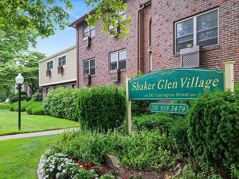 Shaker Glen Village — Photo 16