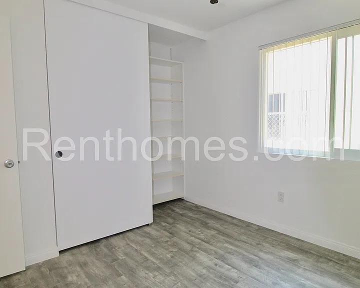 11327 Linares St — Photo 13