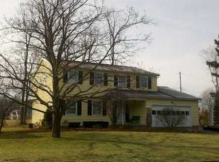 216 Rusty Ln, Rochester, NY 14626