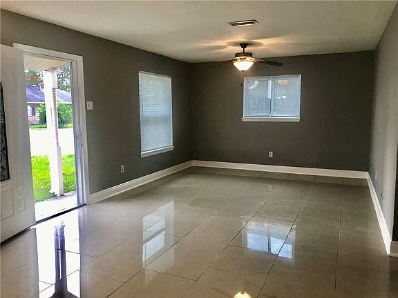 3rd image of 3012 Mount Blanc Dr