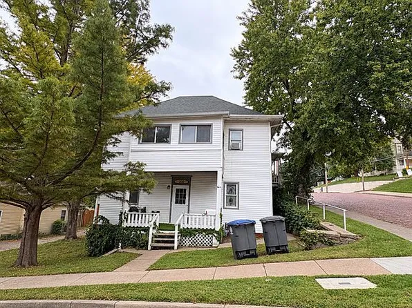 630 S 3rd St, Council Bluffs, IA 51503