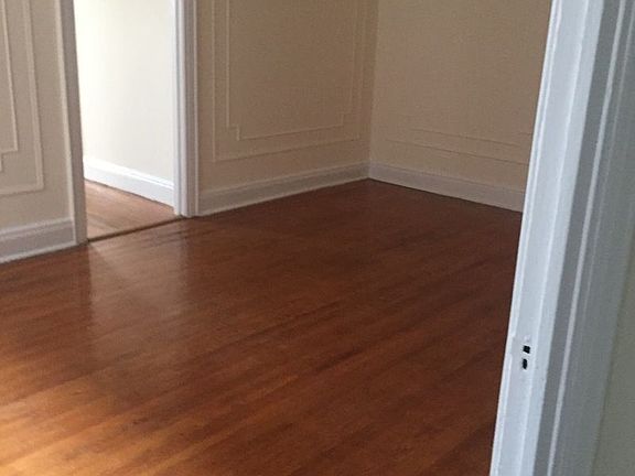 2nd image of 4112 39th Pl APT C2