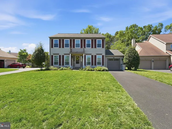 10275 Racquet Cir, Manassas, VA 20110