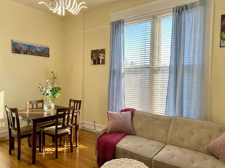 2133 N Sheffield Ave #1B — Photo 3