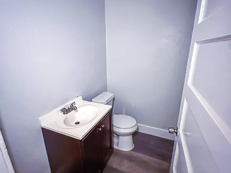 1107 Avenue A — Photo 25